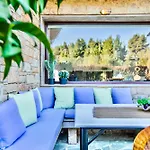 The Sani Jewels, Natalia Sani (Chalkidiki)